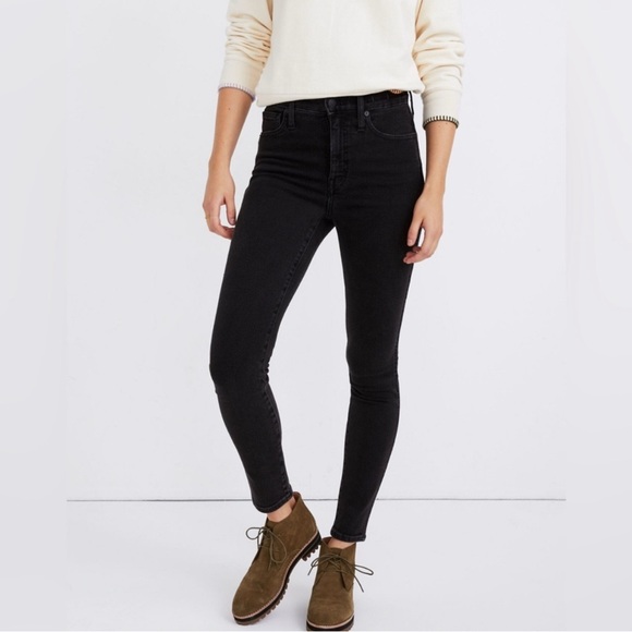 Meet your Posher, Elizabeth - Picture 16 of 16